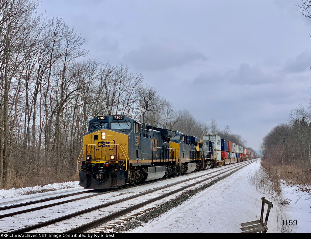 CSX 7200 on I159